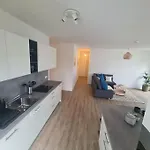 Bookandstay24 Mit Kueche, Balkon Und Parkplatz דירה *