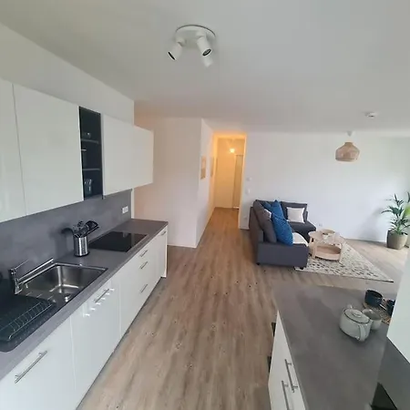 Bookandstay24 Mit Kueche, Balkon Und Parkplatz Apartment *