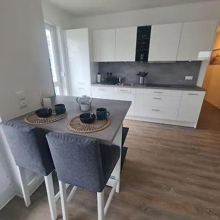 Bookandstay24 Mit Kueche, Balkon Und Parkplatz *