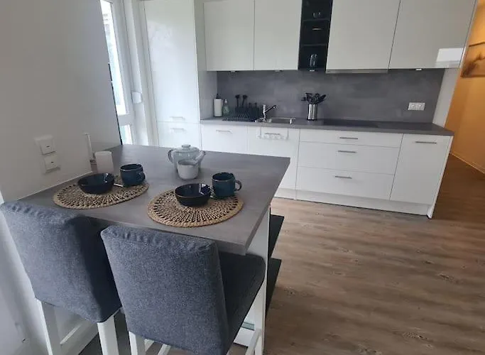 Bookandstay24 Mit Kueche, Balkon Und Parkplatz *